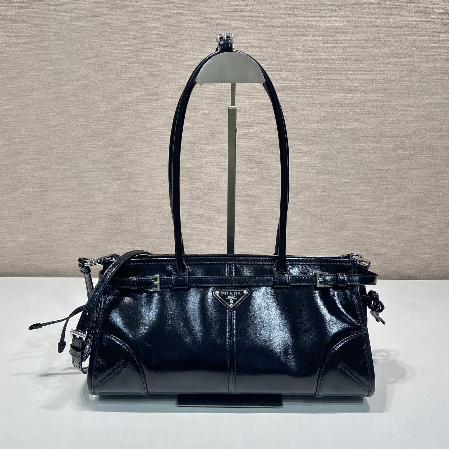 Pra*a top handle bags
